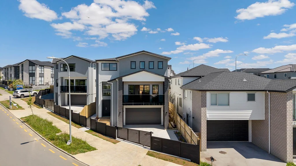 Flat Bush 7Kwarto Elevated Living in Flat Bush, Quick Contact us now
