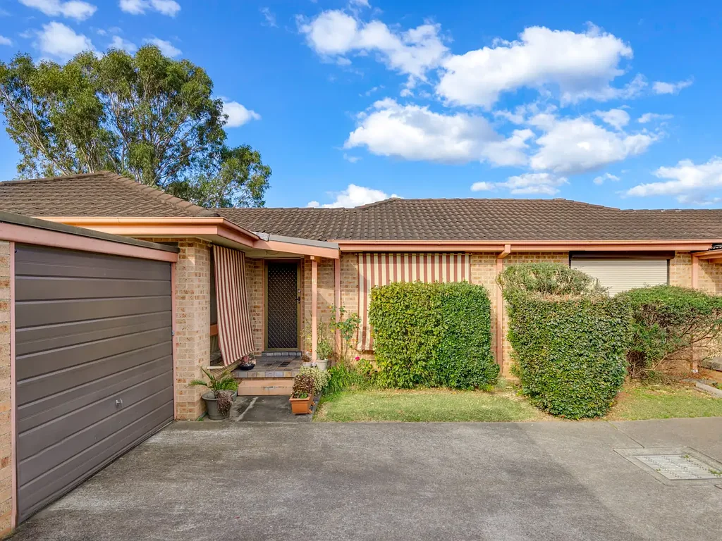 10/65 Fuchsia Crescent, Macquarie Fields, NSW 2564