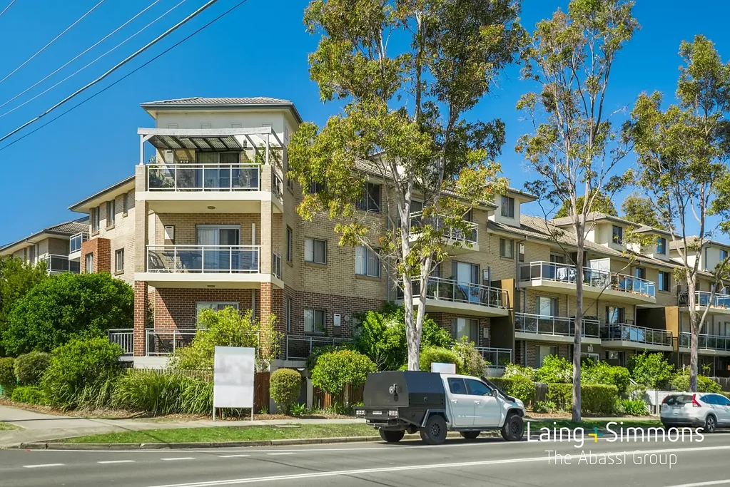Werrington 2 Bedroom Double Story Penthouse in a Prime Werrington Location