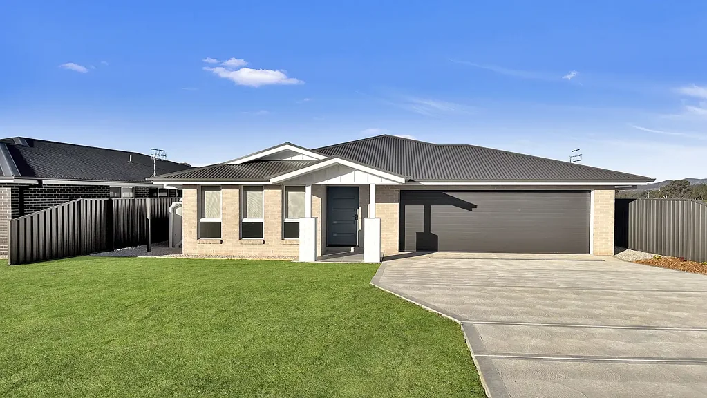 Stunning & Spacious 4 Bedroom Family Home