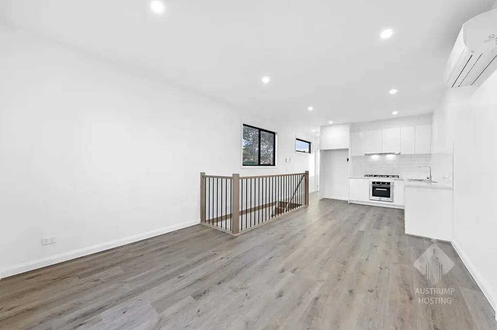 Modern 2-Bedroom Townhouse with Garage in Box Hill North