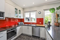 807 Oliphant Road, Raureka
