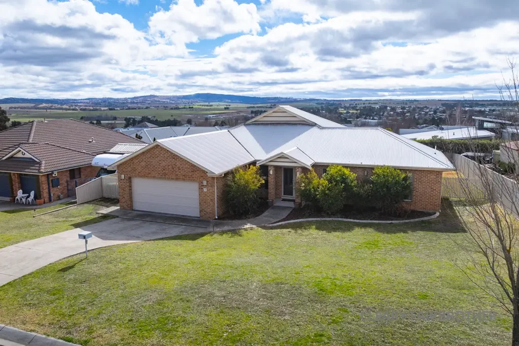 7 Georgia Place, Llanarth, NSW 2795