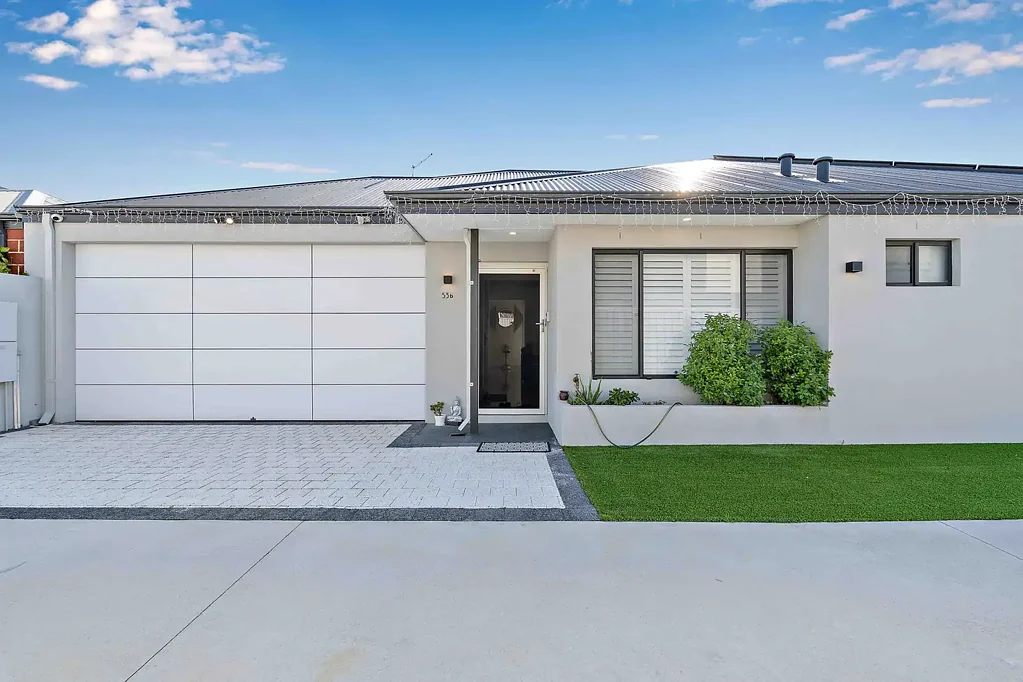 Belmont 4ਬੈੱਡਰੂਮ Sophisticated Designer Home with Smart Automation & Solar Efficiency