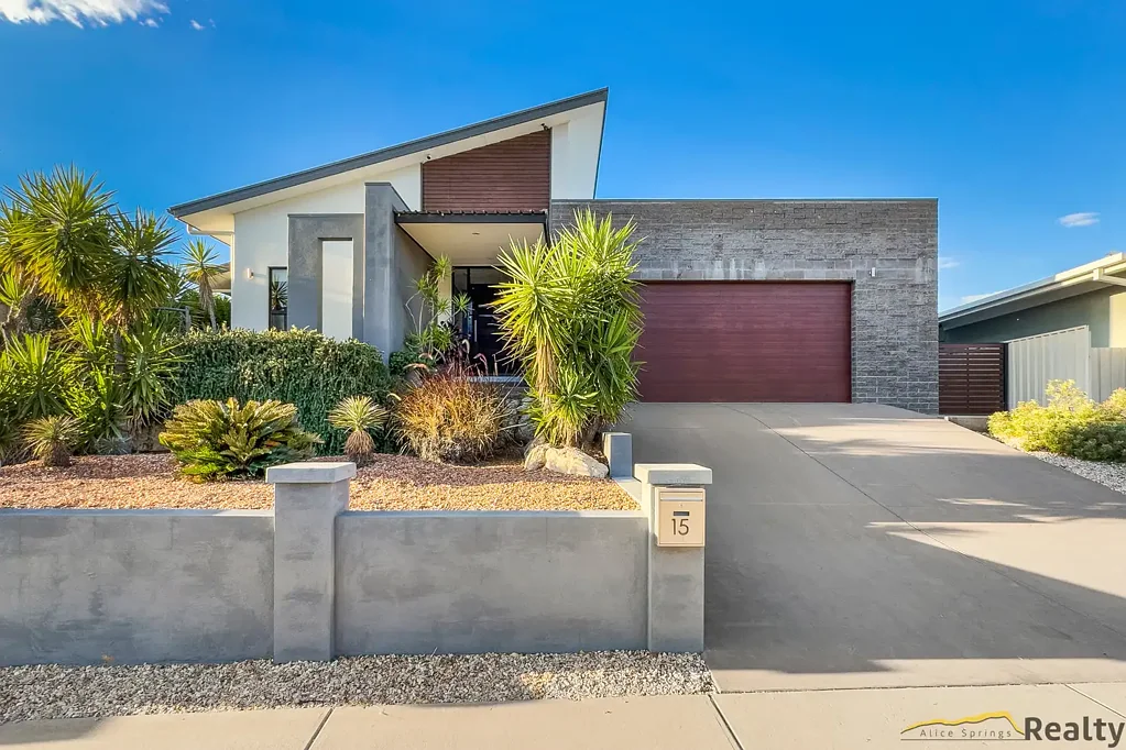 Larapinta 4房  State-of-the-Art Living with a 7-Star Energy!