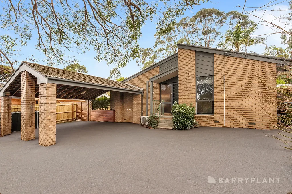 Bayswater North 3 Bedroom Birdsong, beautiful spaces & room to grow + bonus studio.
