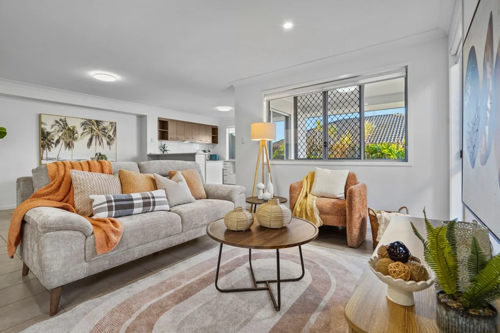Calamvale 3房 空间、风格与 Calamvale 的极致便利 Refurbished Double Garage Townhouse in a Prime Location