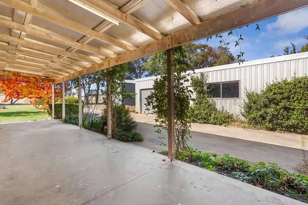 Crookwell 3房  Space, Sheds & Sealed Access - Just 2 km from the CBD