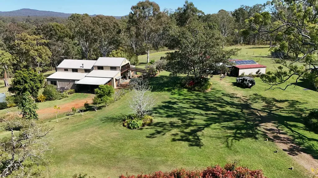 Coutts Crossing  ACREAGE LIVING WITH SPACE, SHEDDING & ENDLESS FLEXIBILITY