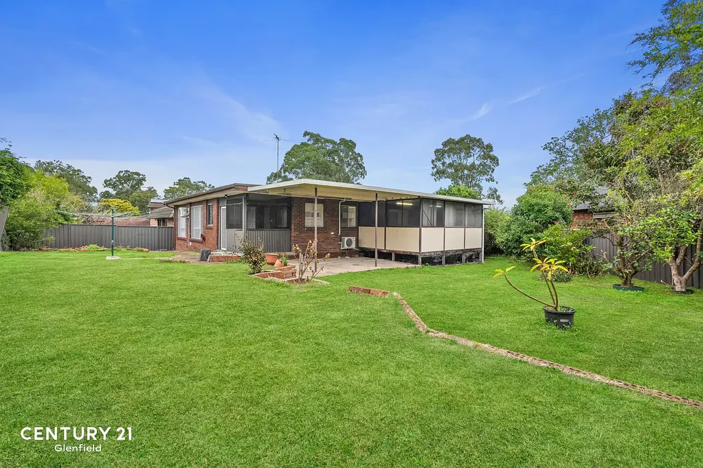 6 Rossell Place, Glenfield, NSW 2167