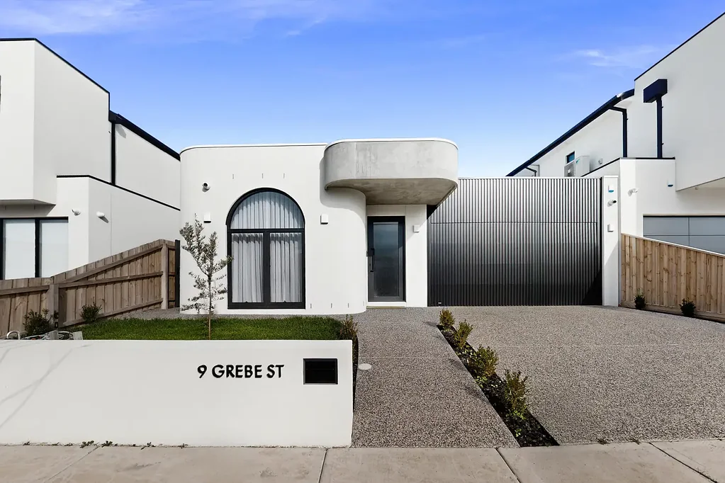 Architectural Luxury with Timeless Designer Finishes