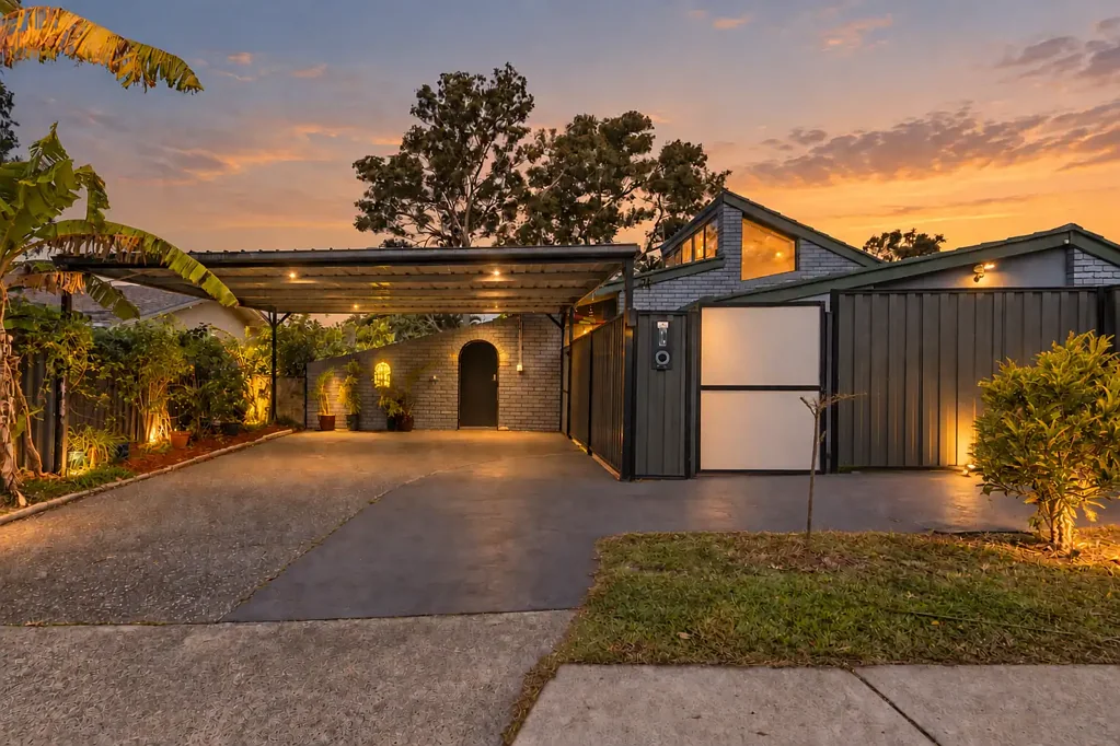 Jamboree Heights 4બેડરૂમ Contemporary Family Living in a Prime Jamboree Heights Location