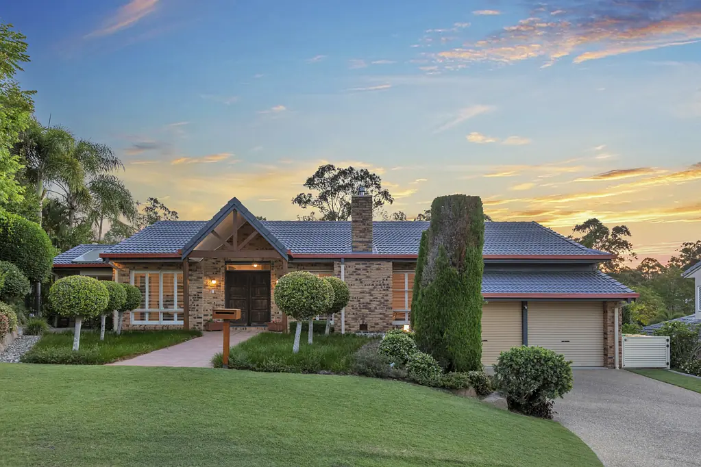 5 Arabilia Close, Chapel Hill, QLD 4069