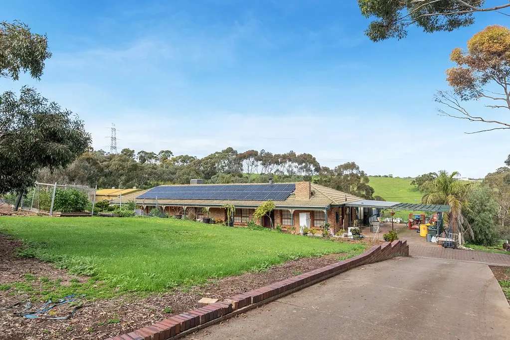 Gould Creek 4બેડરૂમ Privacy & Family Living on approx. 11.9 Acres
