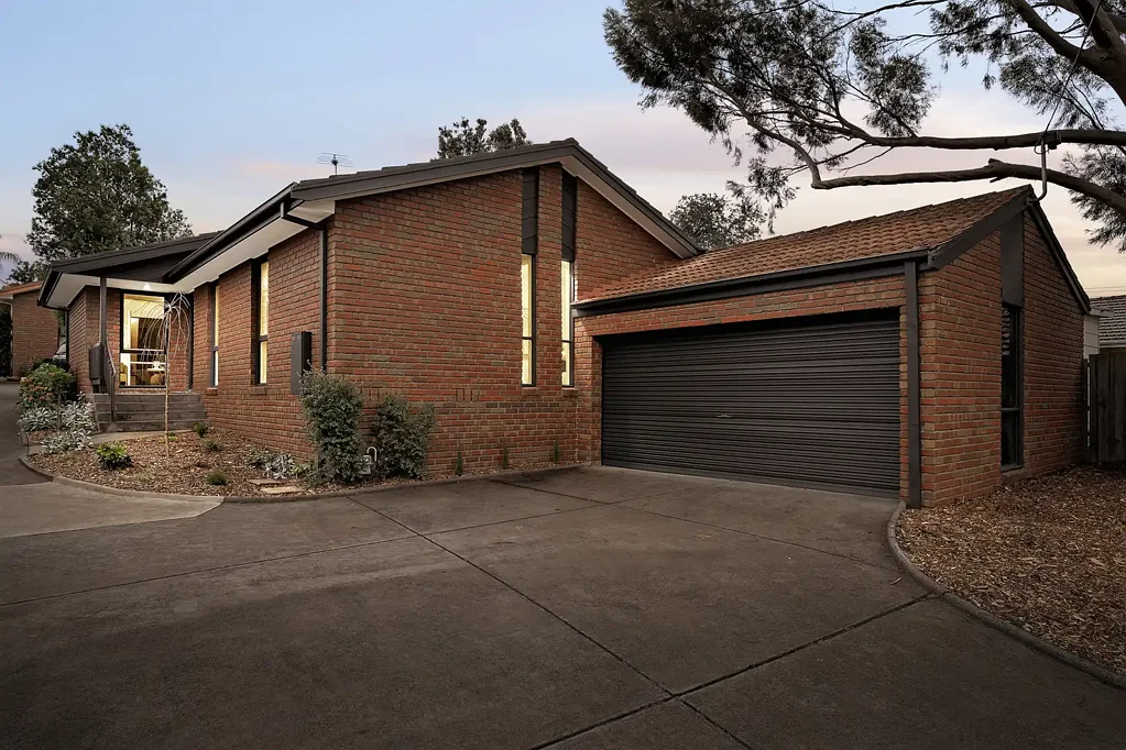 Macleod 3બેડરૂમ Stylish, Fully Renovated Home in a Prime Macleod Pocket