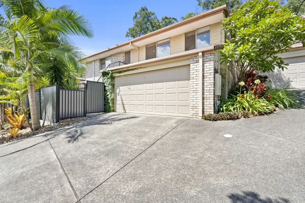 1/82 Paddington Drive, Carrara, QLD 4211