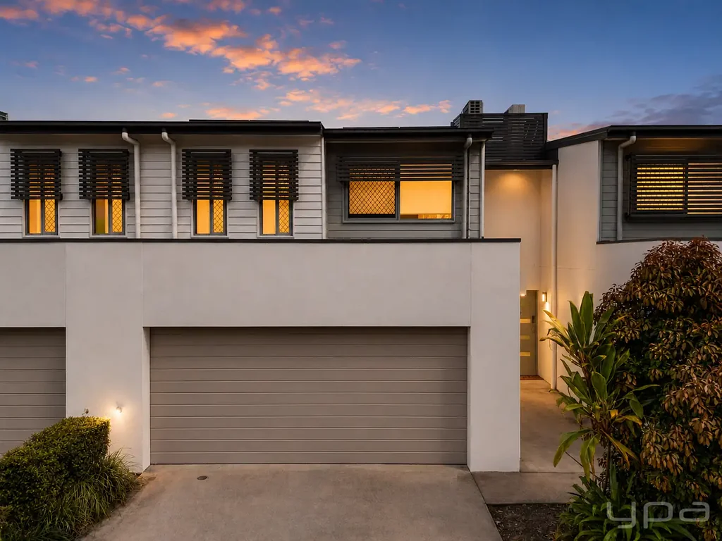 Pimpama 4غرفة نوم Spacious Family Townhouse — First Time to Market