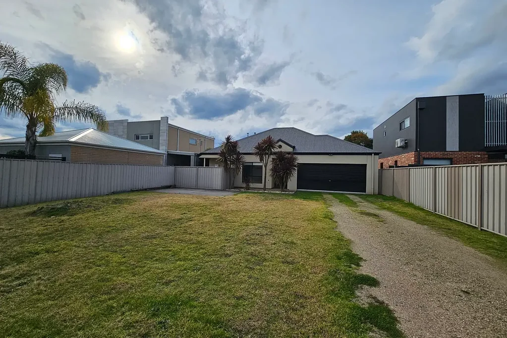 Low Maintenance Townhouse