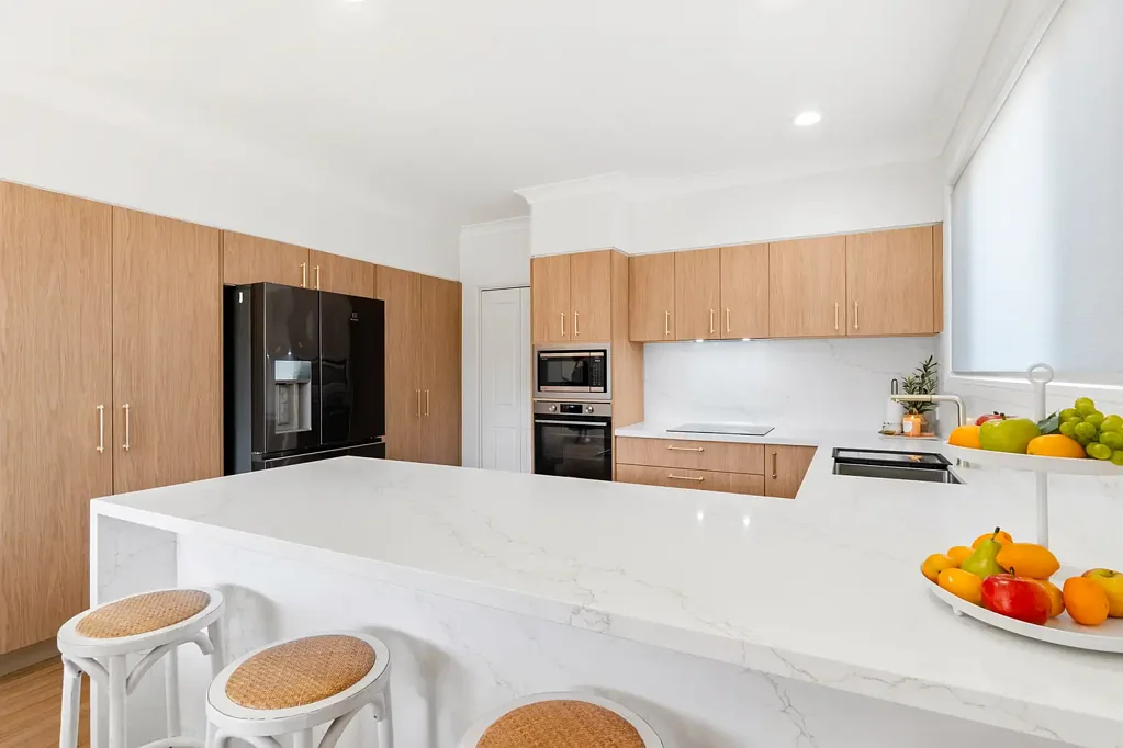 Luxury Fully Furnished Executive Residence - Offering 6 or 12 Month Lease