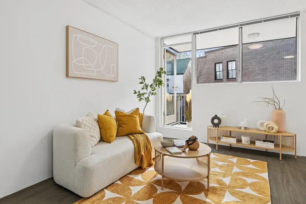 Balmain East 2房 入门级蓝筹地段，位于仅有12套的精品公寓楼 Entry Level Blue Chip Address in a Boutique Block of 12