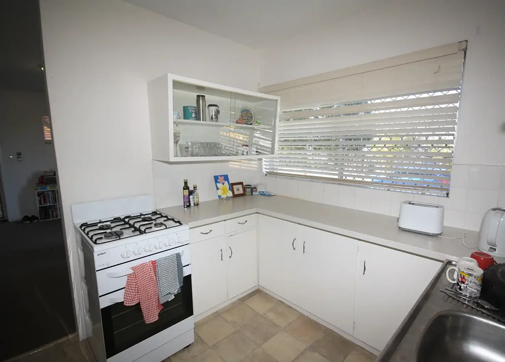 Quiet Complex in Prime Location!