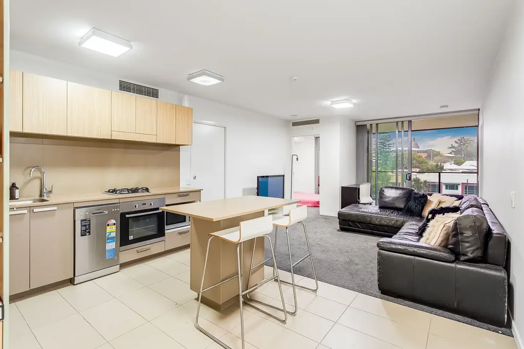 Nundah 2Zimmer A Spacious Balcony, Scenic Outlook & Unbeatable Convenience