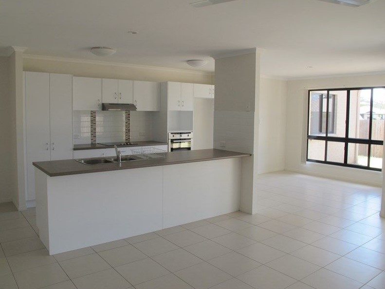 13 JEANA CL, BOYNE ISLAND QLD 4680, 0 Schlafzimmer, 0 Badezimmer, House