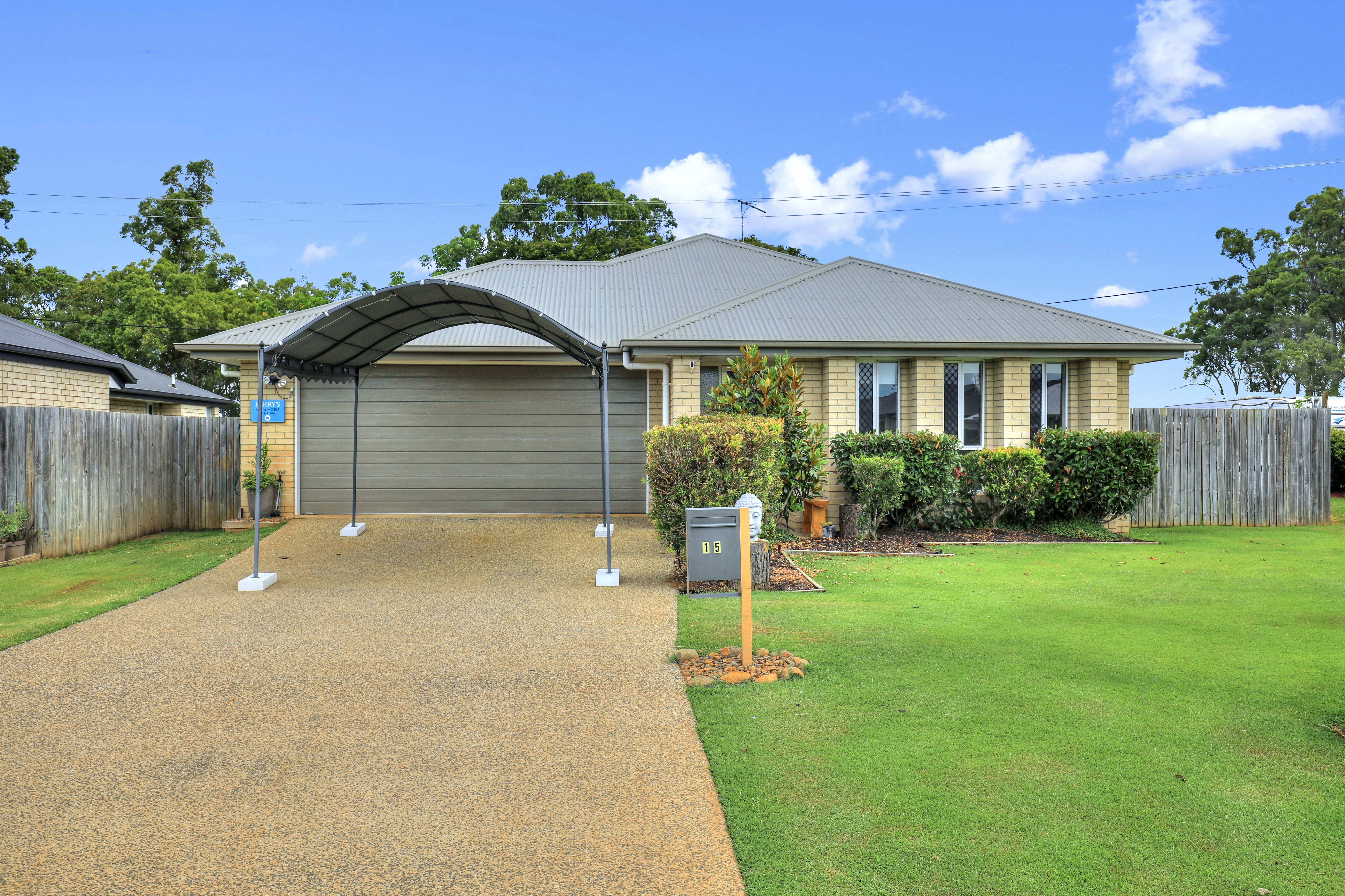 15 BANNER CT, BRANYAN QLD 4670, 0 chambres, 0 salles de bain, House