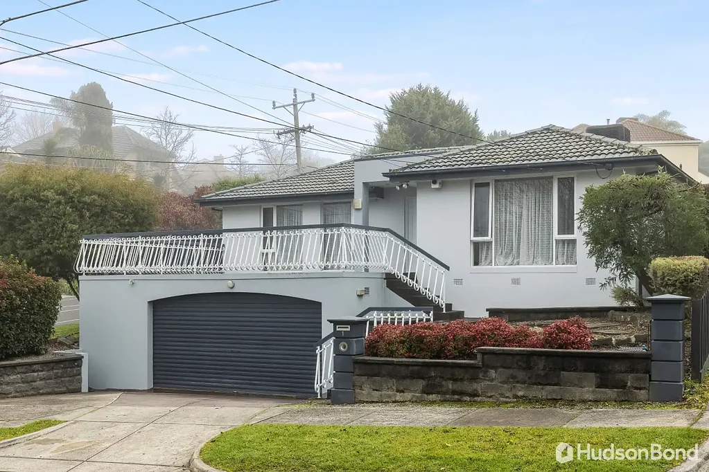Spacious Family Home in a Quiet Court Location