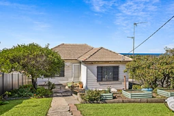 71 Second Avenue North, Warrawong