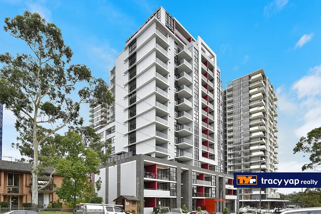 Half furnished Modern One Bedroom Plus Study Apartment