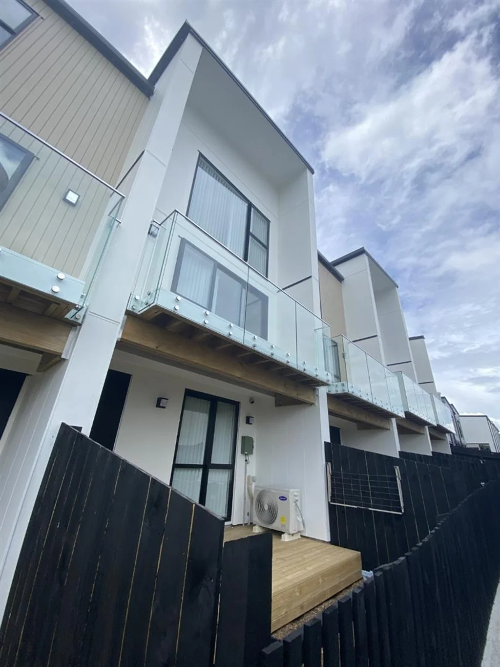 Fabulous Kitchen -3 Bedroom built 2023