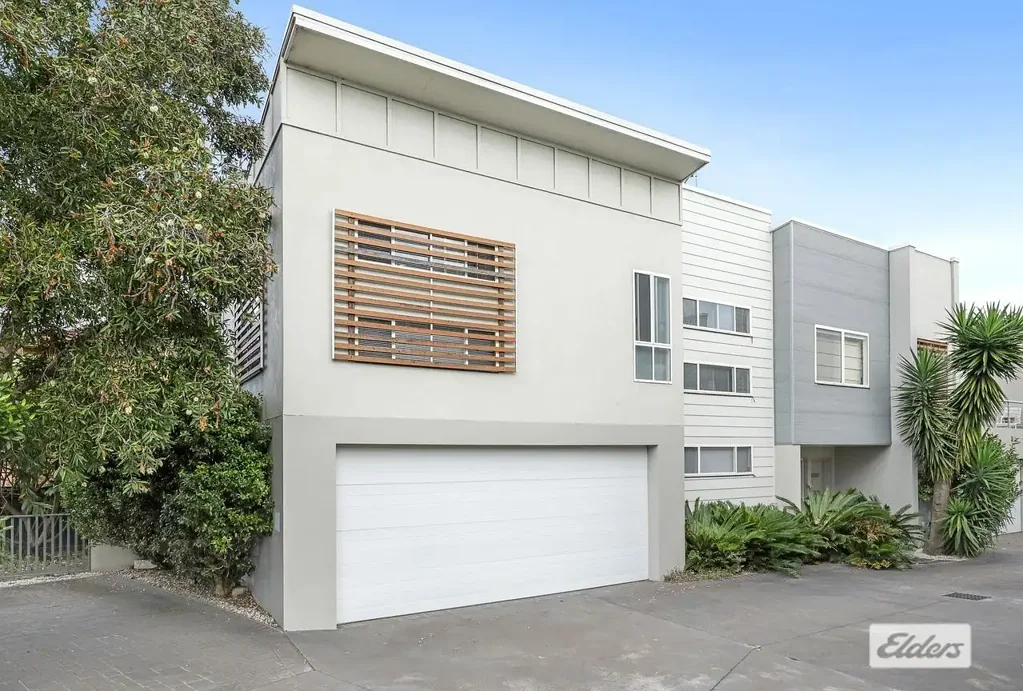Spacious & Low-Maintenance Townhouse