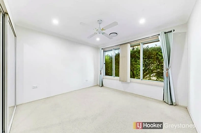 16 Bathurst St, Greystanes, NSW 2145, 4房, 1浴, House