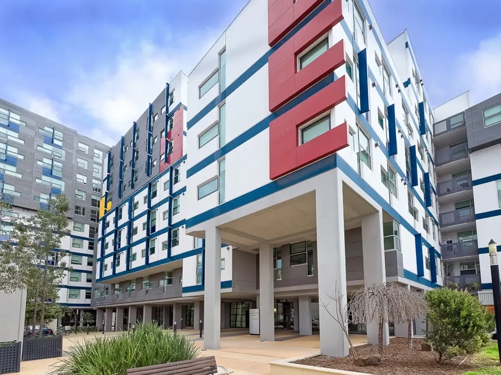 Carlton 1chambre Consistent demand. Premium facilities. Unbeatable location $1883 per month Income!