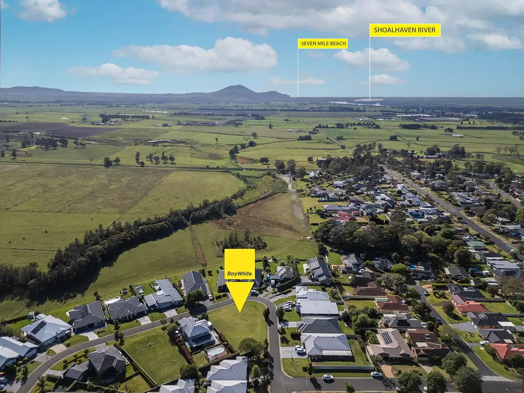 19 Banool Circuit, Bomaderry, NSW 2541