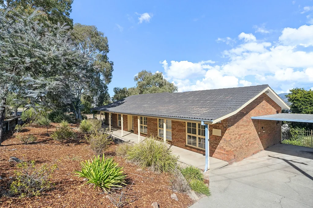 1 Appel Crescent, Fadden, ACT 2904