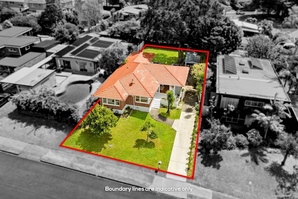 16 Kahurangi Place, Hill Park, Manukau City, Auckland
