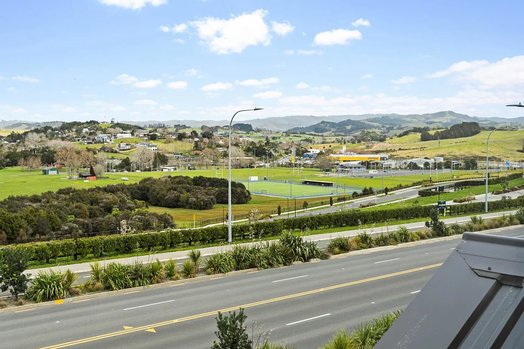 Warkworth 4 Bedroom Best Views in Town!