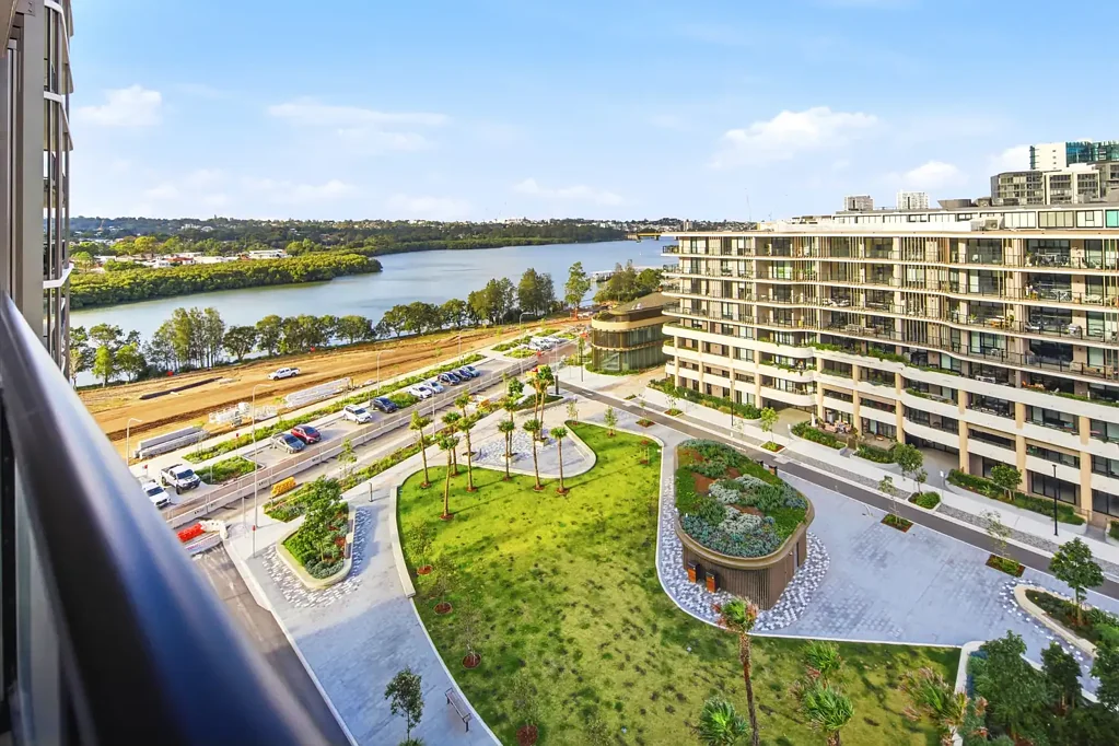Laguna Luxury Residence - River and Parkland Views