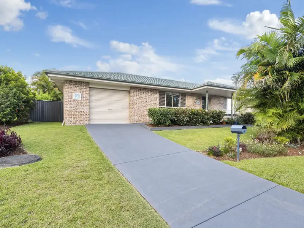 DESIRABLE SUBURB OF BOAMBEE EAST