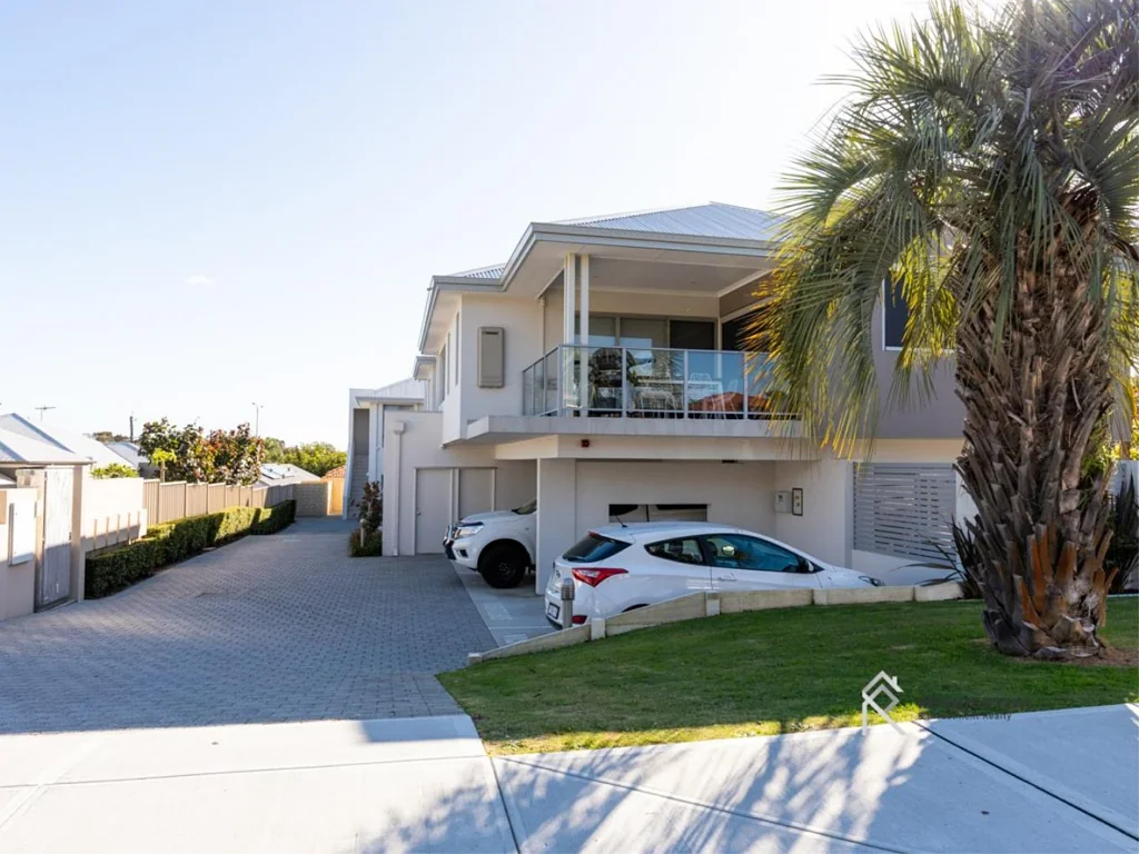 1/12 Lilacdale Road, Innaloo, WA 6018