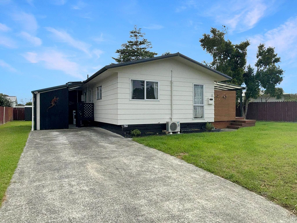 Fully Fenced 3 Bedroom Home
