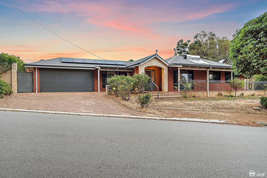 11 Panorama Drive, Kelmscott, WA 6111