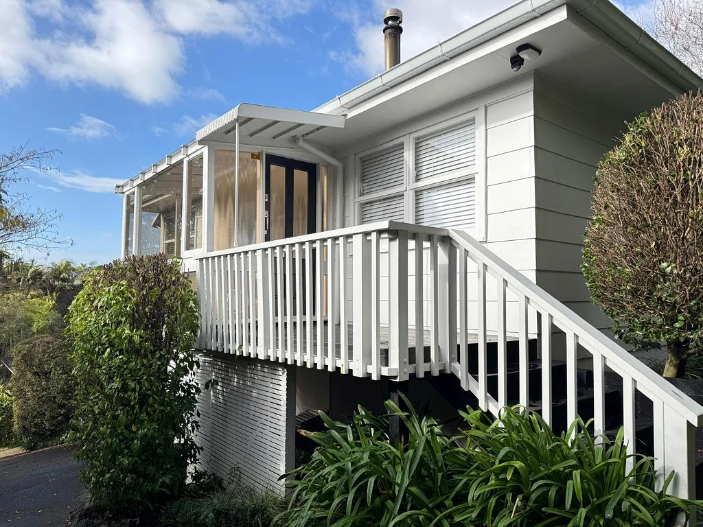 3 BEDROOMS IN MEADOWBANK