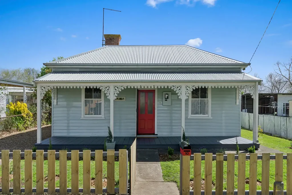 10 Brooke Street, Camperdown, VIC 3260