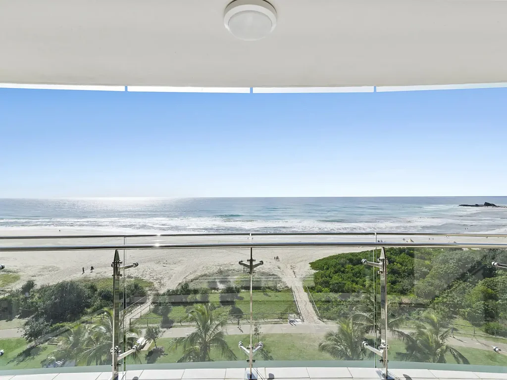 Palm Beach 2 Slaapkamer Beachfront Position, Endless Potential, Unbeatable Lifestyle