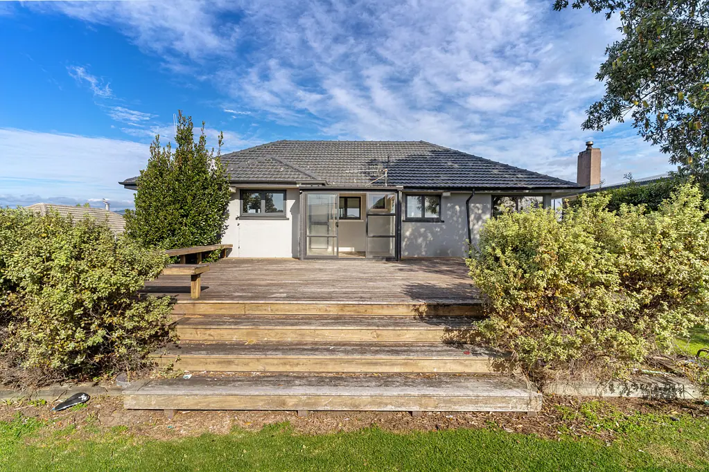 Parkvale 8房  Three Dwellings, One Site! $1,935 Return P/W