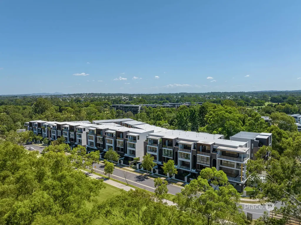 Indooroopilly 3chambre Private Lift. Rainforest Outlook. Superb Flexibility.