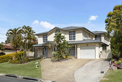 Albany Creek 5 Bedroom Spacious Family Home in Albany Creek